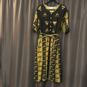 Chic Black and Yellow Patterned Midi Dress